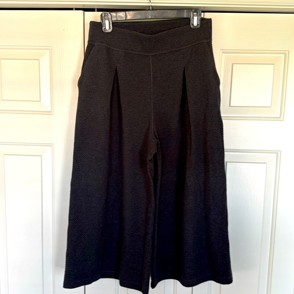 Lululemon pleated culottes - like new